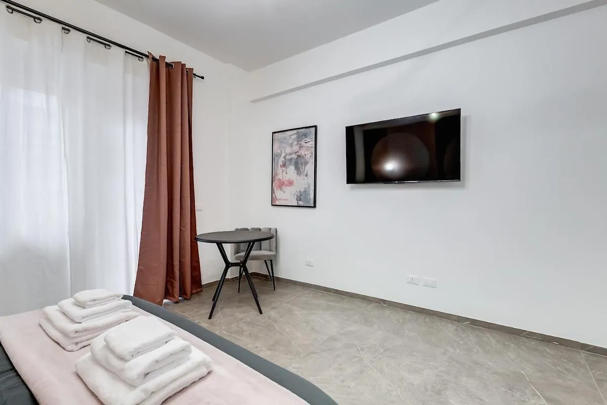 Bdc - Mariposa 3Bdr In San Giovanni Rom
