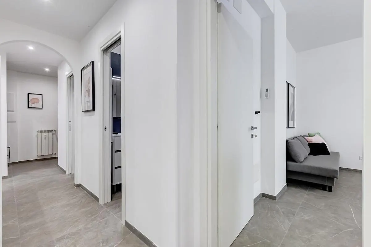 Lägenhet Bdc - Mariposa 3Bdr In San Giovanni Rom